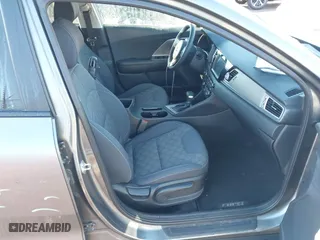 2018 Kia Niro LX with VIN KNDCB3LC9J5157982, listed as a IAAI auction lot 41660700 with 63,023 mi miles. Bid and sale history available at carsss.com. Image 5.
