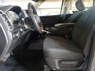2020 Ram 2500 Tradesman z VIN 3C6UR5CL9LG148231, wystawiony jako Copart lot #60565695 z przebiegiem 172 705 mil mil oraz Czysty tytuł • Clean title. Historia ofert i sprzedaży dostępna na DreamBid. Obrazek 7.