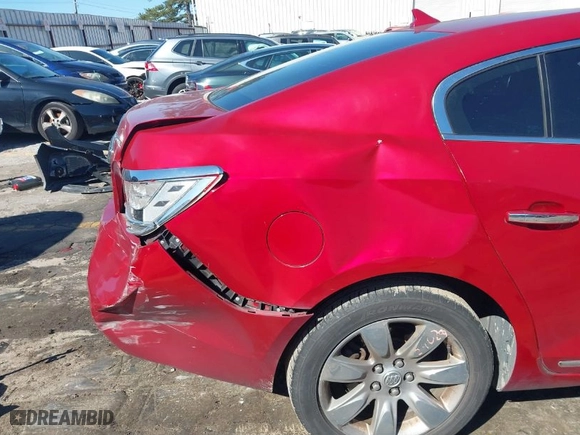 2012 Buick LaCrosse Leather with VIN 1G4GC5E32CF362222, listed as a IAAI auction lot 41816120 with 268,876 mi miles. Bid and sale history available at carsss.com. Image 6.