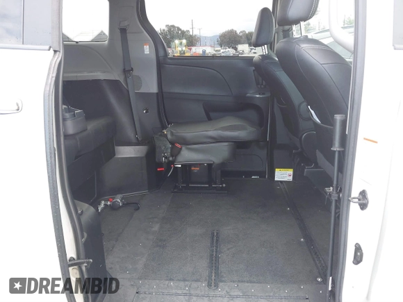 2017 Toyota Sienna SE with VIN 5TDXZ3DCXHS770659, listed as a IAAI auction lot 41785225 with 90,908 mi miles and . Bid and sale history available at DreamBid. Image 8.