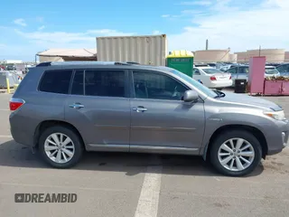 2011 Toyota Highlander Limited with VIN JTEDC3EH9B2000932, listed as a IAAI auction lot 42194620 with 199,174 mi miles and . Bid and sale history available at DreamBid. Image 13.