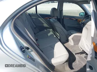 2008 Mercedes-Benz E 350 Luxury z VIN WDBUF87XX8B215837, wystawiony jako IAAI lot #40380820 z przebiegiem 116 170 mil mil oraz . Historia ofert i sprzedaży dostępna na DreamBid. Obrazek 8.
