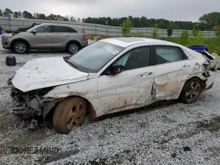 2023 Hyundai Elantra Limited z VIN KMHLN4AJ9PU054991, wystawiony jako Copart lot #57725575 z przebiegiem 30 429 mil mil oraz Szkoda całkowita • Salvage title. Historia ofert i sprzedaży dostępna na DreamBid. Obrazek 1.