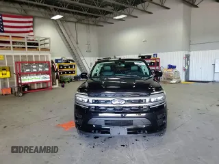 2024 Ford Expedition Max XLT z VIN 1FMJK1J87REA24817, wystawiony jako Copart lot #52189555 z przebiegiem 9 506 mil mil oraz Szkoda całkowita • Salvage title. Historia ofert i sprzedaży dostępna na DreamBid. Obrazek 12.
