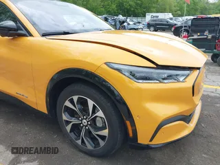 2023 Ford Mustang Mach-E Premium с VIN 3FMTK3SS2PMA49095, выставлен на аукционе IAAI как лот 42255255 с пробегом 23 307 миль миль и . История ставок и продаж доступна на DreamBid. Изображение 21.