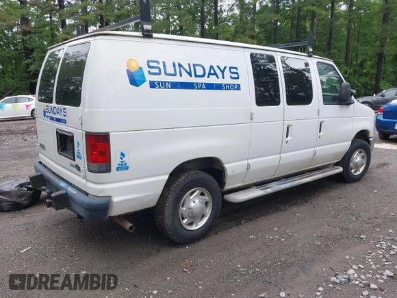 2010 Ford Econoline Cargo Commercial z VIN 1FTNE2EW5ADA39869, wystawiony jako IAAI lot #42501644 z przebiegiem 206 846 mil mil oraz . Historia ofert i sprzedaży dostępna na DreamBid. Obrazek 4.