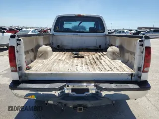 2006 Ford F-250 XL z VIN 1FTSX20596EA08170, wystawiony jako Copart lot #73577904 z przebiegiem 257 593 mil mil oraz Szkoda całkowita • Salvage title. Historia ofert i sprzedaży dostępna na DreamBid. Obrazek 6.