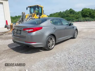 2013 Kia Optima SX с VIN 5XXGR4A68DG135049, выставлен на аукционе IAAI как лот 42551277 с пробегом 80 747 миль миль и . История ставок и продаж доступна на DreamBid. Изображение 4.