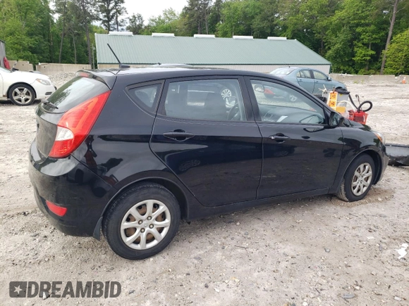 2013 Hyundai Accent GS z VIN KMHCT5AE3DU138539, wystawiony jako Copart lot #57944965 z przebiegiem Nie podano mil oraz Czysty tytuł • Clean title. Historia ofert i sprzedaży dostępna na DreamBid. Obrazek 3.