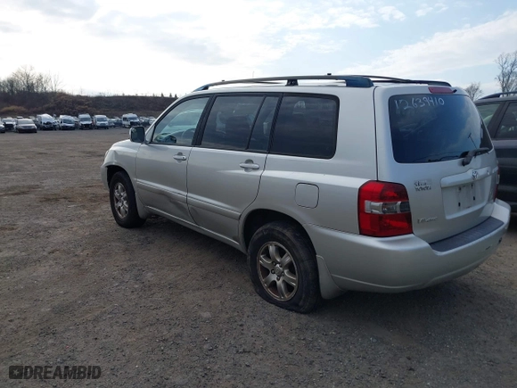 2006 Toyota Highlander w/3rd Row with VIN JTEEP21A660158559, listed as a IAAI auction lot 41732038 with 376,274 mi miles. Bid and sale history available at carsss.com. Image 3.
