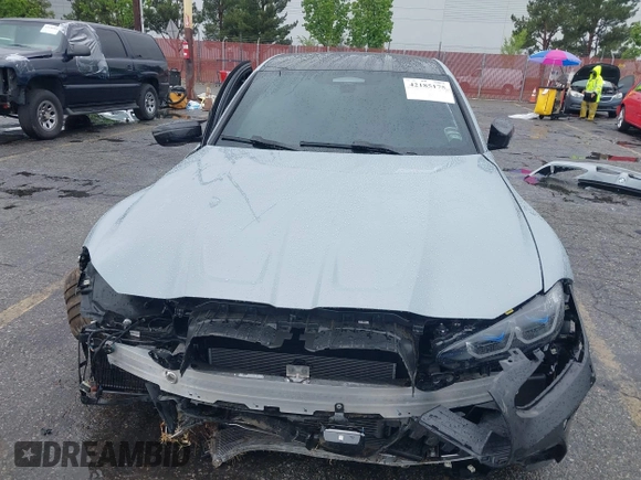 2024 BMW M3 Competition xDrive z VIN WBS43AY03RFT56948, wystawiony jako IAAI lot #42185175 z przebiegiem Nie podano mil oraz . Historia ofert i sprzedaży dostępna na DreamBid. Obrazek 12.