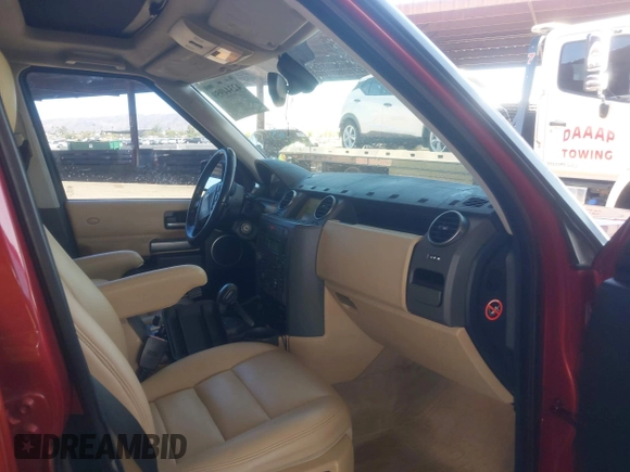 2006 Land Rover LR3 HSE z VIN SALAG25476A383549, wystawiony jako IAAI lot #42344959 z przebiegiem 121 107 mil mil oraz . Historia ofert i sprzedaży dostępna na DreamBid. Obrazek 5.