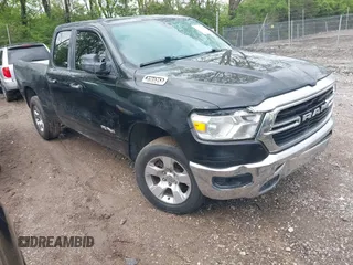 2020 Ram 1500 Big Horn z VIN 1C6SRFBT4LN343126, wystawiony jako IAAI lot #42130278 z przebiegiem 32 857 mil mil oraz . Historia ofert i sprzedaży dostępna na DreamBid. Obrazek 1.