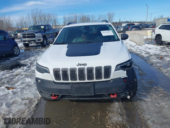 2019 Jeep Cherokee Trailhawk Elite with VIN 1C4PJMBX0KD315275, listed as a IAAI auction lot 41630464 with 94,558 mi miles. Bid and sale history available at carsss.com. Image 12.
