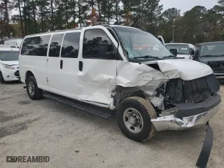 2017 Chevrolet Express Passenger LT with VIN 1GAZGPFF4H1343450, listed as a Copart auction lot 84738374 with 152,461 mi miles and Salvage Title. Bid and sale history available at carsss.com. Image 4.