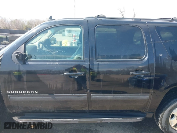 2013 Chevrolet Suburban LT с VIN 1GNSKJE72DR356781, выставлен на аукционе IAAI как лот 41908071 с пробегом 258 688 миль миль и . История ставок и продаж доступна на DreamBid. Изображение 14.