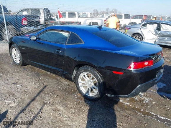2015 Chevrolet Camaro LS with VIN 2G1FB1E31F9146573, listed as a IAAI auction lot 41673309 with 132804 miles. Bid and sale history available at carsss.com. Image 3.
