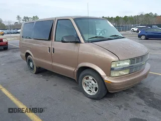 2005 Chevrolet Astro with VIN 1GNDM19X05B110934, listed as a IAAI auction lot 41607012 with 225,586 mi miles. Bid and sale history available at carsss.com. Image 1.