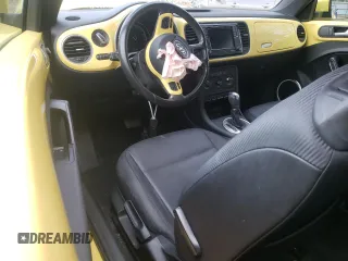 2016 Volkswagen Beetle SE с VIN 3VWJ17AT9GM605867, выставлен на аукционе Copart как лот 41690005 с пробегом 46 090 миль миль и Списание • Salvage title. История ставок и продаж доступна на DreamBid. Изображение 8.
