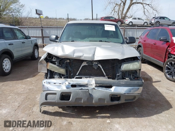 2005 Chevrolet Silverado 1500 Work Truck with VIN 1GCEC14X45Z106318, listed as a IAAI auction lot 41819033 with 153,997 mi miles. Bid and sale history available at carsss.com. Image 13.