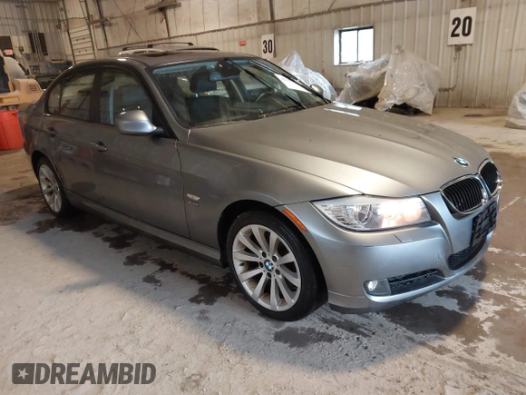 2011 BMW 3 Series 328i xDrive with VIN WBAPK5C53BA810858, listed as a IAAI auction lot 42165578 with 37,966 mi miles and . Bid and sale history available at carsss.com. Image 1.