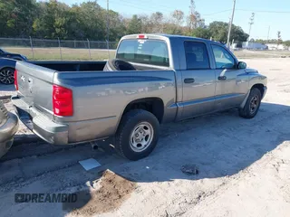 2006 Dodge Dakota ST with VIN 1D7HE28K36S533498, listed as a IAAI auction lot 41184541 with Not Provided miles and . Bid and sale history available at carsss.com. Image 4.