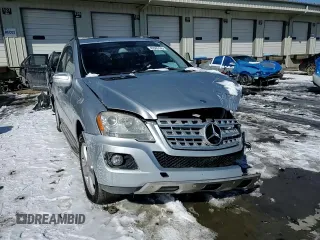 2009 Mercedes-Benz M 350 z VIN 4JGBB86EX9A530516, wystawiony jako Copart lot #45565145 z przebiegiem 176 158 mil mil oraz Nie do naprawy • Non repairable. Historia ofert i sprzedaży dostępna na DreamBid. Obrazek 11.