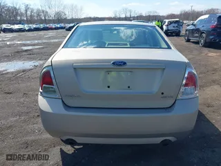2006 Ford Fusion SE with VIN 3FAFP07176R240651, listed as a IAAI auction lot 41867045 with 164,455 mi miles. Bid and sale history available at carsss.com. Image 16.