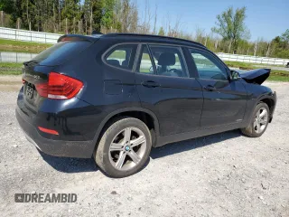 2014 BMW X1 xDrive28i z VIN WBAVL1C5XEVY13900, wystawiony jako Copart lot #56472225 z przebiegiem Nie podano mil oraz Szkoda całkowita • Salvage title. Historia ofert i sprzedaży dostępna na DreamBid. Obrazek 3.
