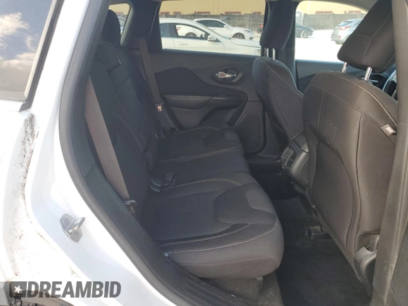 2015 Jeep Cherokee Latitude с VIN 1C4PJMCB2FW734628, выставлен на аукционе Copart как лот 57585295 с пробегом 82 268 миль миль и Списание • Salvage title. История ставок и продаж доступна на DreamBid. Изображение 10.