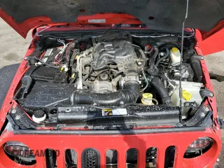 2014 Jeep Wrangler Unlimited Rubicon with VIN 1C4HJWFG5EL283881, listed as a Copart auction lot 58150255 with 100,166 mi miles and Non repairable. Bid and sale history available at DreamBid. Image 11.
