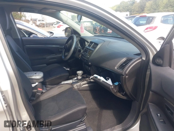 2015 Mitsubishi Outlander Sport ES with VIN 4A4AP3AU4FE042064, listed as a IAAI auction lot 40477211 with 117,890 mi miles. Bid and sale history available at carsss.com. Image 5.