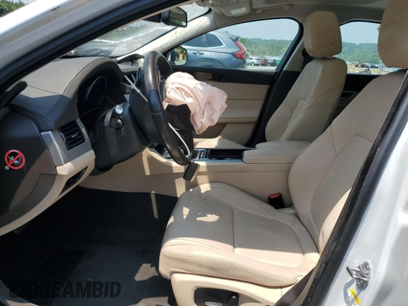 2016 Jaguar XF 35t Premium with VIN SAJBD4BV0GCY09358, listed as a Copart auction lot 62631775 with 44,722 mi miles and Salvage title. Bid and sale history available at DreamBid. Image 7.