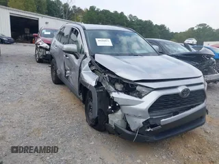 2019 Toyota RAV4 LE with VIN JTMK1RFVXKD033547, listed as a IAAI auction lot 40508021 with 72,849 mi miles. Bid and sale history available at carsss.com. Image 6.