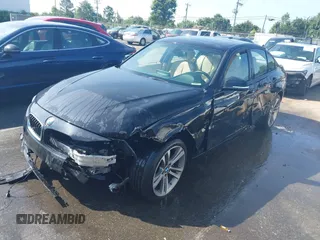2016 BMW 3 Series 328i z VIN WBA8E9G58GNT86154, wystawiony jako IAAI lot #42507233 z przebiegiem 155 201 mil mil oraz . Historia ofert i sprzedaży dostępna na DreamBid. Obrazek 2.