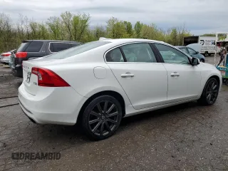 2017 Volvo S60 Inscription z VIN LYV402HK1HB144657, wystawiony jako Copart lot #55023205 z przebiegiem Nie podano mil oraz Czysty tytuł • Clean title. Historia ofert i sprzedaży dostępna na DreamBid. Obrazek 3.