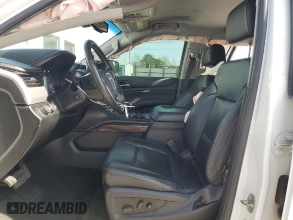 2016 GMC Yukon XL SLT with VIN 1GKS2GKC6GR228033, listed as a Copart auction lot 52450055 with 135,476 mi miles and Salvage Title. Bid and sale history available at DreamBid. Image 7.