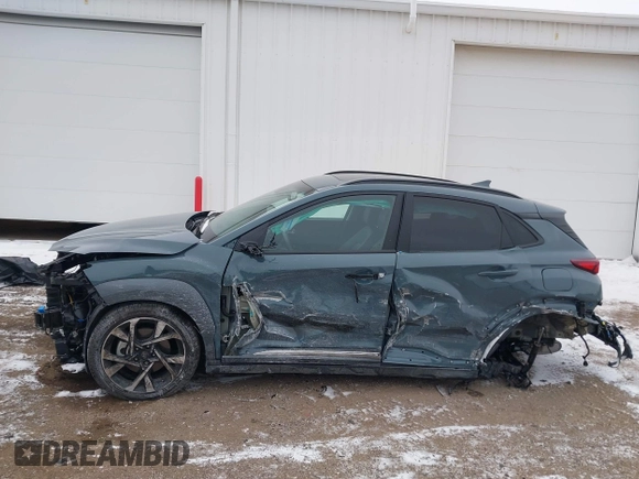 2022 Hyundai Kona Limited with VIN KM8K5CA3XNU806377, listed as a IAAI auction lot 41403043 with 12,618 mi miles. Bid and sale history available at carsss.com. Image 14.