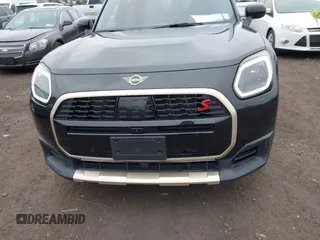 2025 MINI Countryman S z VIN WMZ23GA06S7P27483, wystawiony jako IAAI lot #42043477 z przebiegiem 3 781 mil mil oraz . Historia ofert i sprzedaży dostępna na DreamBid. Obrazek 12.