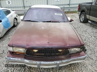 1993 Buick Roadmaster Ltd with VIN 1G4BT5373PR421590, listed as a Copart auction lot 72892004 with 130,065 mi miles and Clean Title. Bid and sale history available at DreamBid. Image 5.