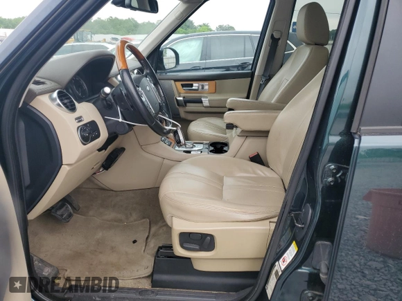2015 Land Rover LR4 HSE with VIN SALAG2V67FA748667, listed as a Copart auction lot 54931885 with 141,641 mi miles and Salvage Title. Bid and sale history available at DreamBid. Image 7.