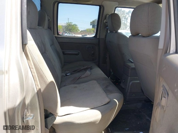 2004 Nissan Frontier 2WD XE with VIN 1N6ED29X84C432617, listed as a IAAI auction lot 42007334 with 289,554 mi miles. Bid and sale history available at carsss.com. Image 8.