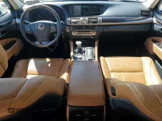 2014 Lexus LS 460 with VIN JTHCL5EF4E5022820, listed as a Copart auction lot 52346385 with 40,862 mi miles and Salvage Title. Bid and sale history available at DreamBid. Image 8.