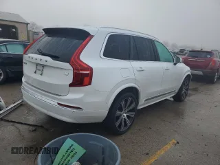 2023 Volvo XC90 Plus with VIN YV4H600N2P1949810, listed as a Copart auction lot 84947784 with 40,842 mi miles and Clean title. Bid and sale history available at DreamBid. Image 3.