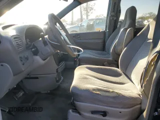 2003 Dodge Caravan Sport with VIN 2D4GP44R83R300621, listed as a Copart auction lot 82838414 with 215,871 mi miles and Salvage Title. Bid and sale history available at carsss.com. Image 7.