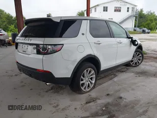 2016 Land Rover Discovery Sport HSE z VIN SALCR2BG9GH577199, wystawiony jako IAAI lot #42440816 z przebiegiem 84 904 mil mil oraz . Historia ofert i sprzedaży dostępna na DreamBid. Obrazek 4.