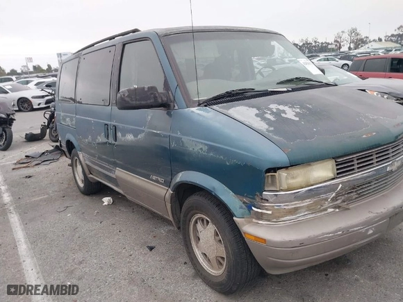 2001 Chevrolet Astro Passenger with VIN 1GNDM19W31B124117, listed as a IAAI auction lot 42028173 with 1 mi miles. Bid and sale history available at carsss.com. Image 6.