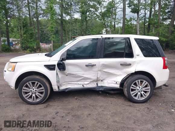2009 Land Rover LR2 HSE z VIN SALFT24N09H146327, wystawiony jako IAAI lot #42470153 z przebiegiem 152 507 mil mil oraz . Historia ofert i sprzedaży dostępna na DreamBid. Obrazek 13.