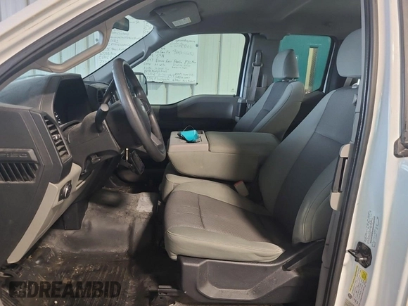 2015 Ford F-150 XLT z VIN 1FTFX1EF7FKD06649, wystawiony jako IAAI lot #42615380 z przebiegiem 177 590 mil mil oraz . Historia ofert i sprzedaży dostępna na DreamBid. Obrazek 39.