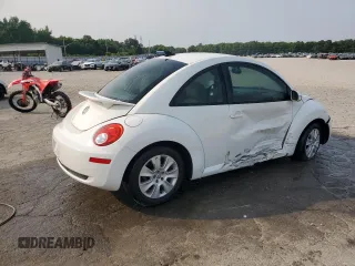 2010 Volkswagen Beetle with VIN 3VWPW3AG0AM027009, listed as a Copart auction lot 60617775 with 113,078 mi miles and Salvage title. Bid and sale history available at DreamBid. Image 3.